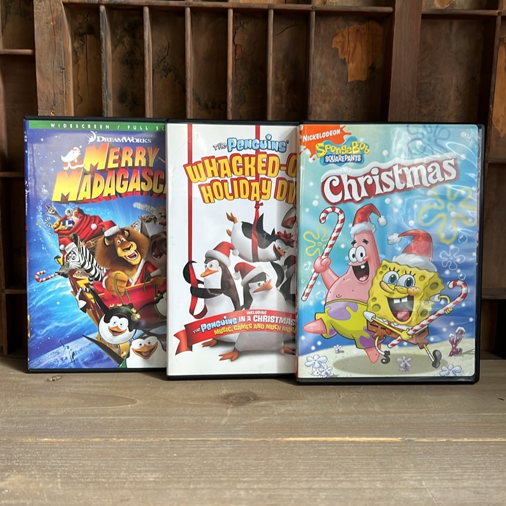⭐️FREE⭐️ Kids Christmas DVDs